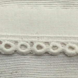 Puntilla bordada anillos