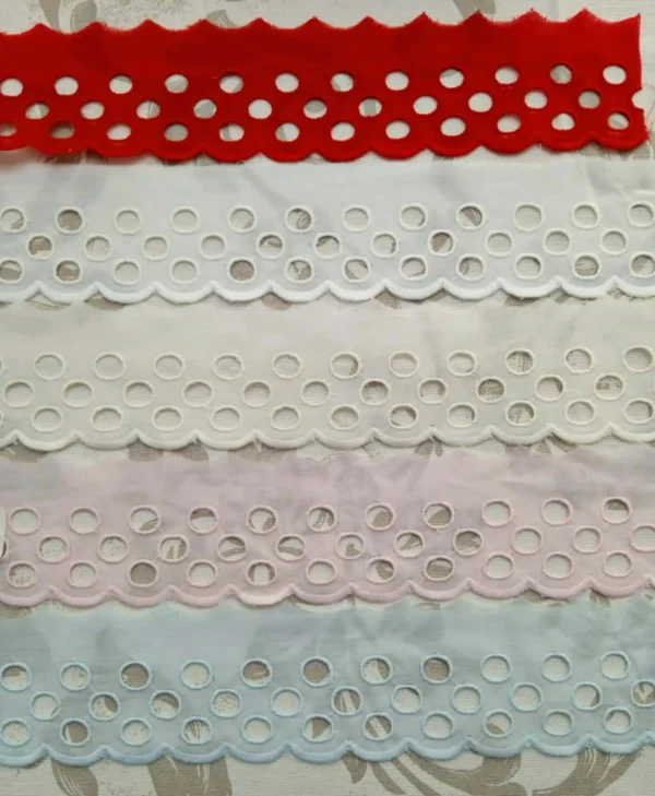 Puntilla bordada ojetes 60mm1