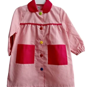 Babi o bata escolar modelo bolsillos cuadrados color rosa