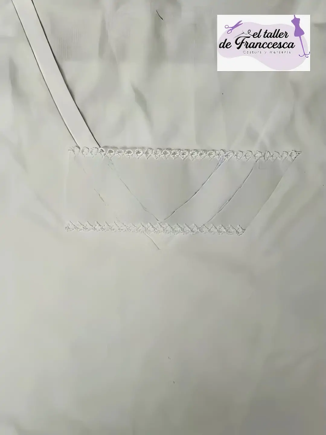 Cómo arreglar el escote de una camiseta cuando es demasiado grande